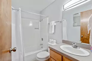 57328 Mountain View Ln, Sunriver, OR 97707 - Photo 8