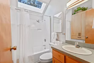 57328 Mountain View Ln, Sunriver, OR 97707 - Photo 18