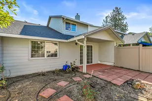 233 Clay St, Ashland, OR 97520 - Photo 8