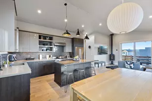 19120 Gateway Loop, Bend, OR 97702 - Photo 10