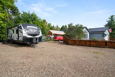 570 Bachand Circle, Central Point, OR 97502 - Photo 1