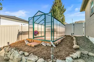 1835 Plateau Dr, Medford, OR 97504 - Photo 42