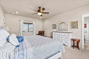 1835 Plateau Dr, Medford, OR 97504 - Photo 28