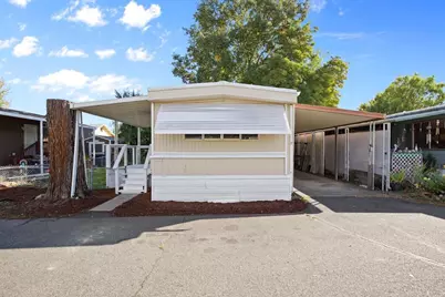 306 Sandlewood Drive, Grants Pass, OR 97526 - Photo 2