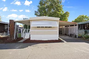 306 Sandlewood Dr, Grants Pass, OR 97526 - Photo 2