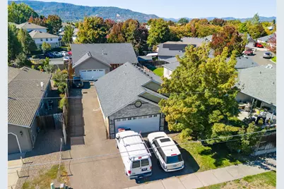 2825 Duell Avenue, Medford, OR 97501 - Photo 1