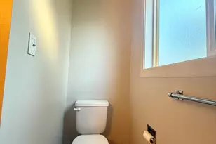 5045 Shasta Way, Klamath Falls, OR 97603 - Photo 16