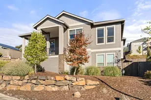 523 W La Strada Circle, Medford, OR 97504 - Photo 4