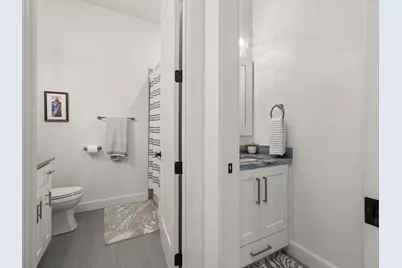 523 W La Strada Circle, Medford, OR 97504 - Photo 38