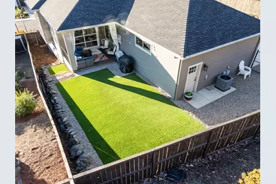 523 W La Strada Circle, Medford, OR 97504 - Photo 64
