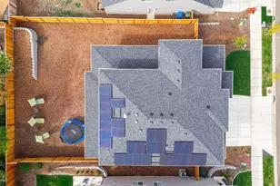 1226 Stonegate Dr, Eagle Point, OR 97524 - Photo 2