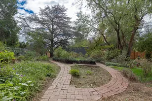 425 S Modoc Ave, Medford, OR 97504 - Photo 50