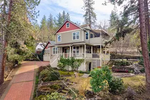 675 S 4th St, Jacksonville, OR 97530 - Photo 2