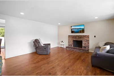 990 Janes Road, Medford, OR 97501 - Photo 2