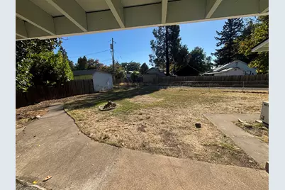 124 Paxon Avenue, Eagle Point, OR 97524 - Photo 18