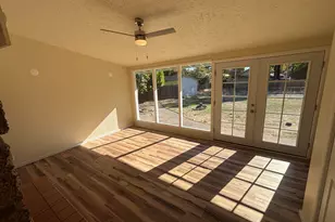 124 Paxon Ave, Eagle Point, OR 97524 - Photo 8