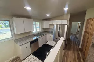 124 Paxon Ave, Eagle Point, OR 97524 - Photo 6