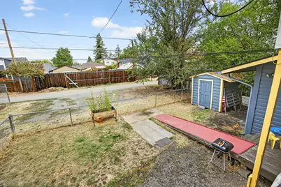 838 Dakota Avenue, Medford, OR 97501 - Photo 18