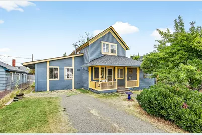 838 Dakota Avenue, Medford, OR 97501 - Photo 2