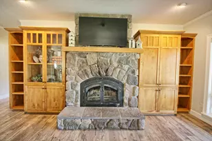 931 Hogan Rd, Applegate, OR 97530 - Photo 14