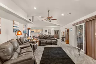 628 Barton Rd, Eagle Point, OR 97524 - Photo 14