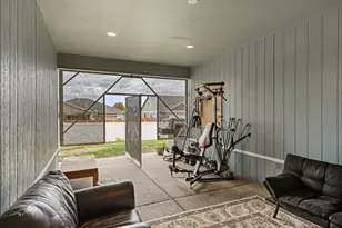 628 Barton Rd, Eagle Point, OR 97524 - Photo 22