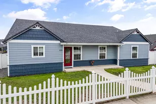 628 Barton Rd, Eagle Point, OR 97524 - Photo 2