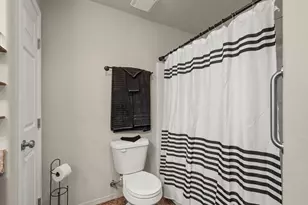 628 Barton Rd, Eagle Point, OR 97524 - Photo 18