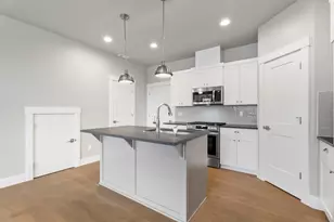 3937 SW Coyote Ave, Redmond, OR 97756 - Photo 6