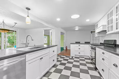 1417 Larkspur Avenue, Medford, OR 97504 - Photo 16