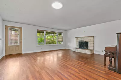 1417 Larkspur Avenue, Medford, OR 97504 - Photo 4