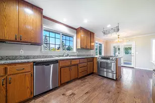 938 Cypress Point Loop, Ashland, OR 97520 - Photo 10