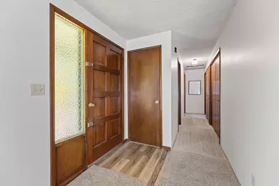 205 SW Booth Street, Grants Pass, OR 97526 - Photo 16