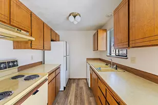 205 SW Booth St, Grants Pass, OR 97526 - Photo 18