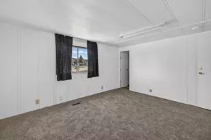 1384 SE Akins Dr, Prineville, OR 97754 - Photo 20