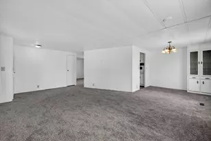 1384 SE Akins Dr, Prineville, OR 97754 - Photo 6