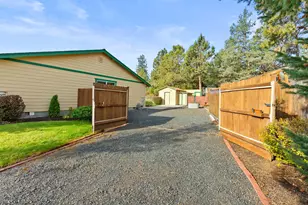 20260 Gaines Ct, Bend, OR 97702 - Photo 4