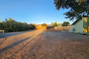 326 E Sage Ln, Culver, OR 97734 - Photo 4