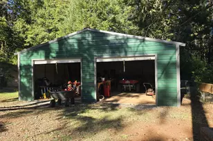 290 Crest Dr, Cave Junction, OR 97523 - Photo 10