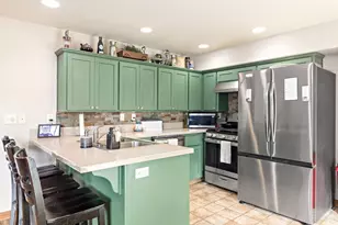 208 Northview Dr, Eagle Point, OR 97524 - Photo 4