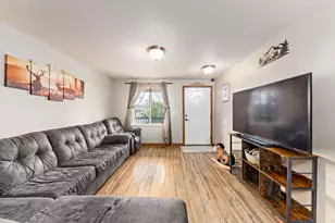 208 Northview Dr, Eagle Point, OR 97524 - Photo 8