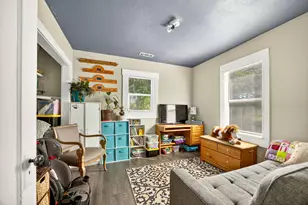 2710 W Stewart Ave, Medford, OR 97501 - Photo 20