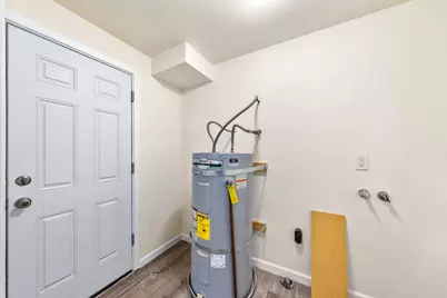 1036 W 12th Street, Medford, OR 97501 - Photo 20