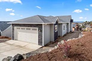 4260 Falcon Ridge Terrace, Medford, OR 97504 - Photo 4