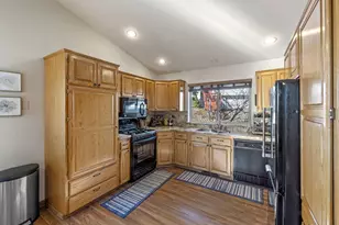 99 Ridgecrest Dr, Klamath Falls, OR 97601 - Photo 16