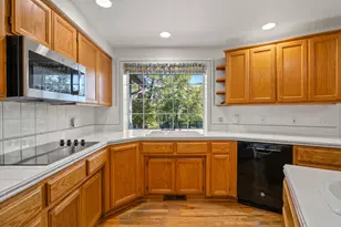 1320 Redwood Cir, Grants Pass, OR 97527 - Photo 18