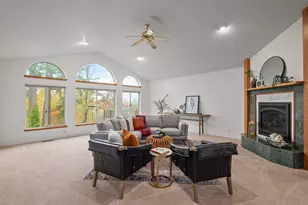 1320 Redwood Cir, Grants Pass, OR 97527 - Photo 10