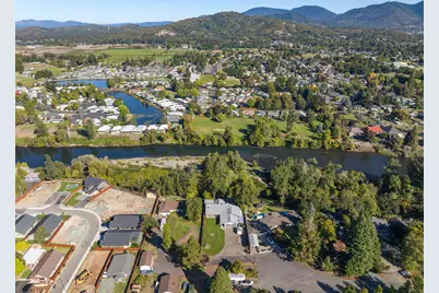 1320 Redwood Circle, Grants Pass, OR 97527 - Photo 58