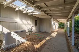 1320 Redwood Cir, Grants Pass, OR 97527 - Photo 54