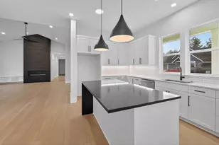 61168 SE Wagyu Dr, Bend, OR 97702 - Photo 10